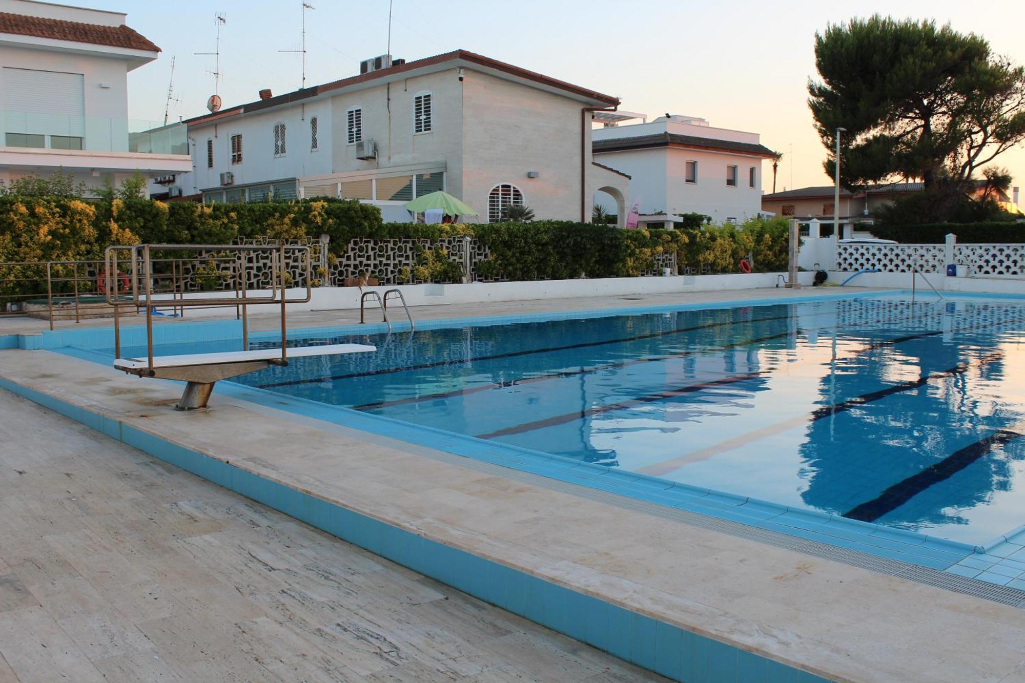 Luca'S House Bed and Breakfast Giovinazzo Buitenkant foto