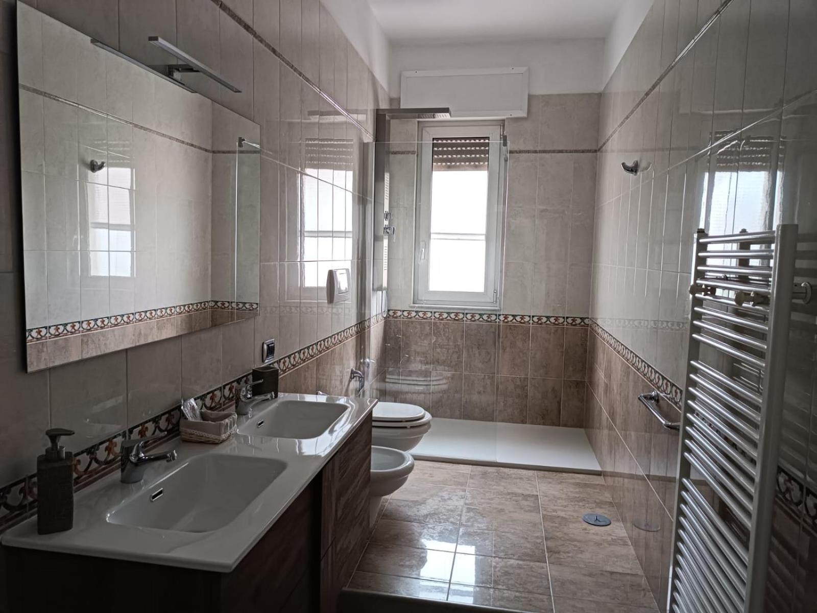 Luca'S House Bed and Breakfast Giovinazzo Buitenkant foto