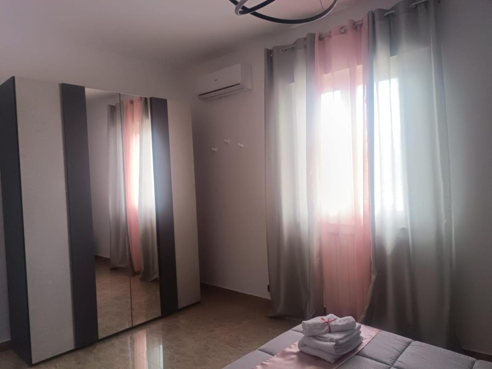 Luca'S House Bed and Breakfast Giovinazzo Buitenkant foto