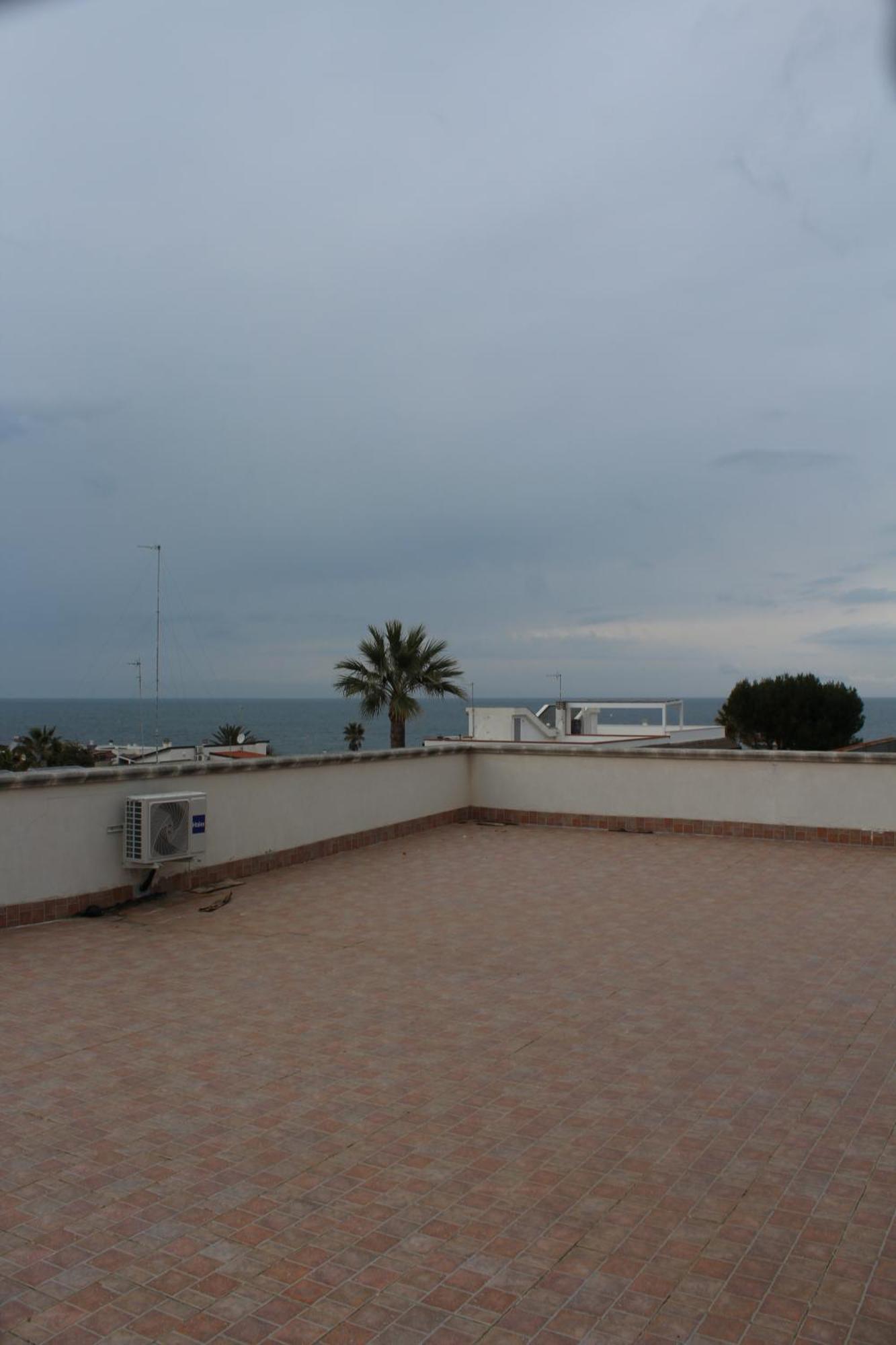 Luca'S House Bed and Breakfast Giovinazzo Buitenkant foto