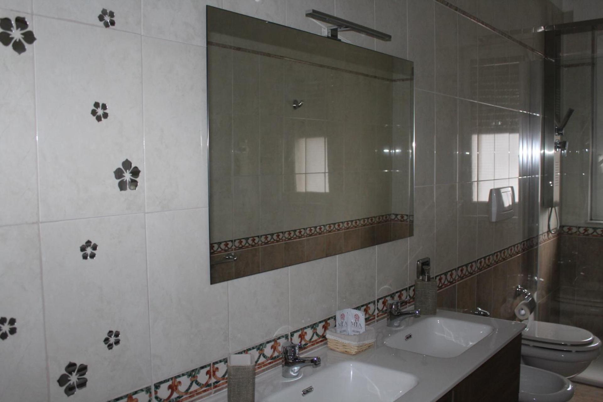 Luca'S House Bed and Breakfast Giovinazzo Buitenkant foto